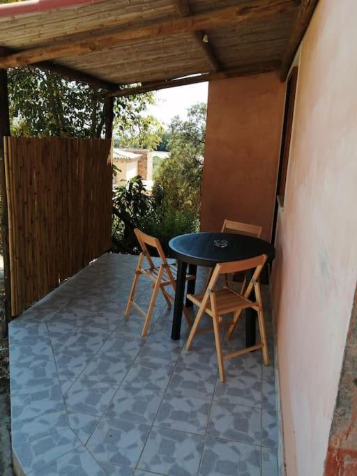 Apartmán Casa Carlo Chia Exteriér fotografie