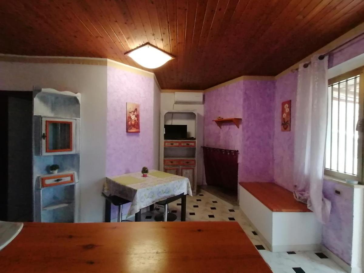 Apartmán Casa Carlo Chia Exteriér fotografie