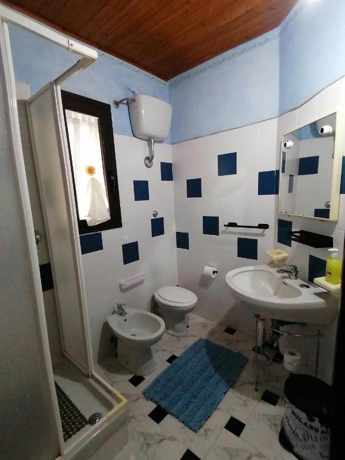 Apartmán Casa Carlo Chia Exteriér fotografie