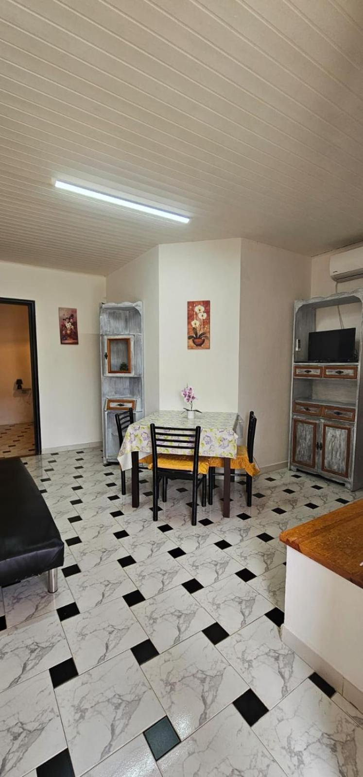 Apartmán Casa Carlo Chia Exteriér fotografie